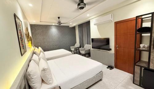 Superior Family Room