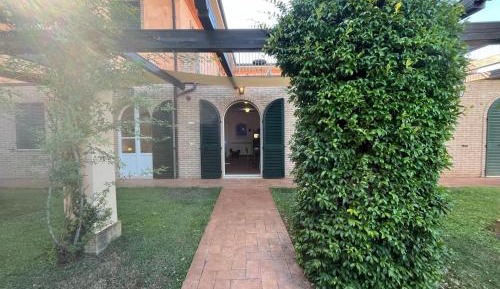 Deluxe One-Bedroom Apartment with Garden View