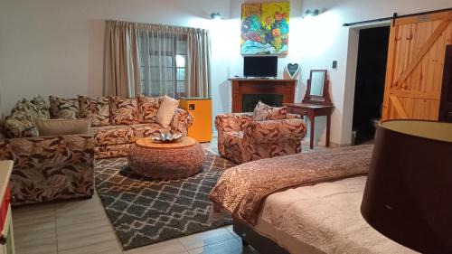 Queen Room with Pool View