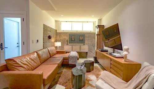Deluxe Family Suite