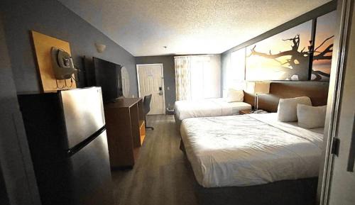 Deluxe Double Room with Two Double Beds - Non-Smoking