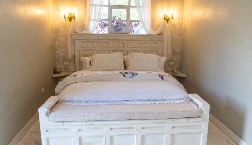 Deluxe Suite with Spa Bath