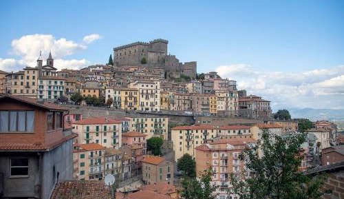 Three-Bedroom Deluxe Apartment