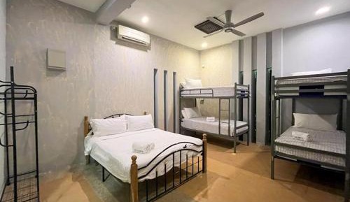 6-Bed Mixed Dormitory Room