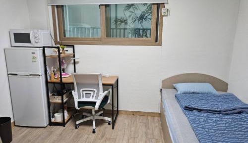 Single Room with Private Bathroom