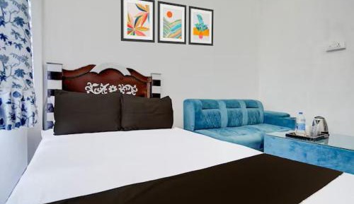 Deluxe Double Room (2 Adults + 1 Child)