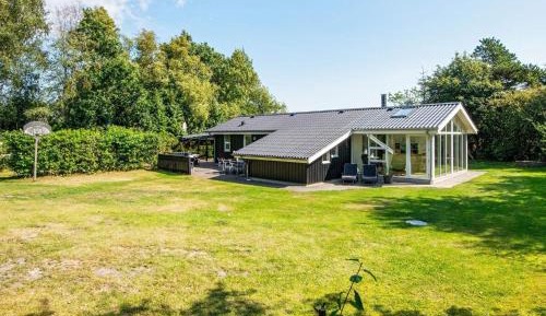Three-Bedroom Holiday Home 