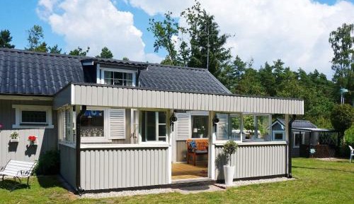 Three-Bedroom Holiday Home 
