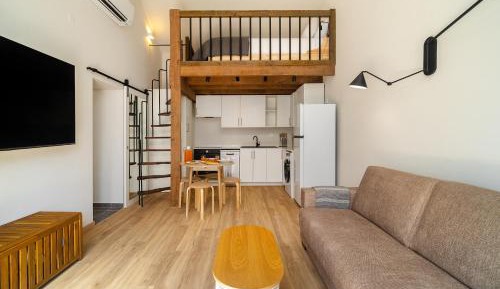 Studio with Sofa Bed