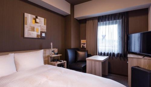 Semi Double Room Smoking (E-Cigarettes Only)