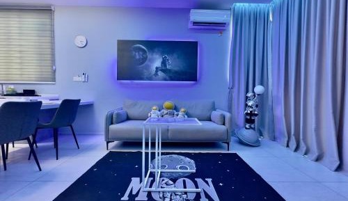Two-Bedroom Deluxe Apartment with Balcony