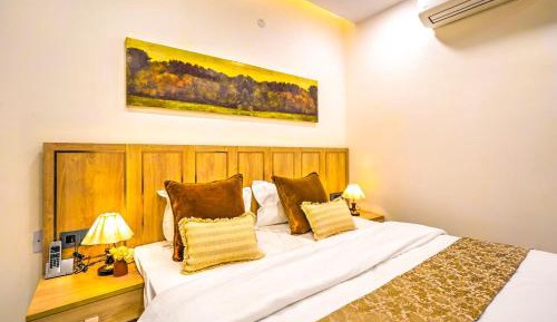 Queen Room