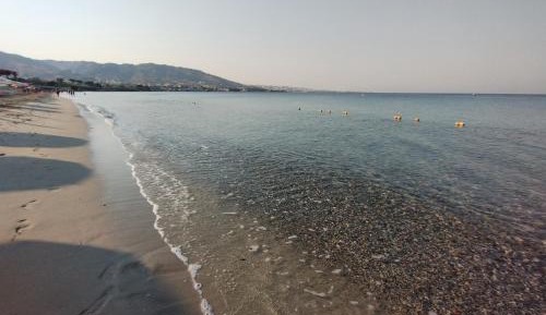 Deluxe One-Bedroom Apartment