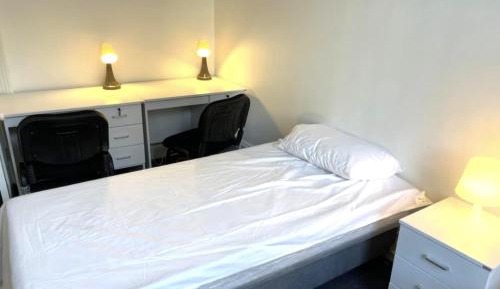 Twin Room with Shared Bathroom