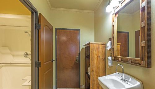 Deluxe Room with Two Double Beds - Disability Access - Non-Smoking