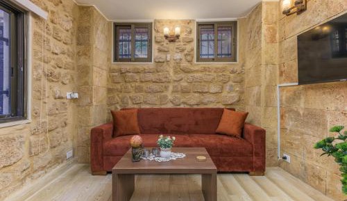 One-Bedroom Apartment with City View