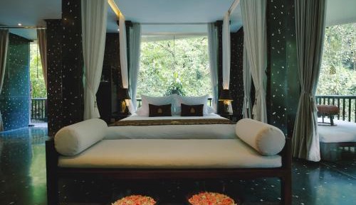 Suite with Spa Access
