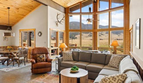 Three-Bedroom Vacation Home 