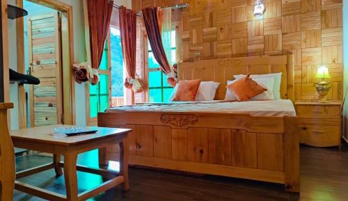 Double Room with Mountain View