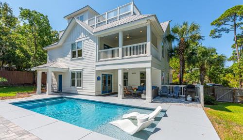 Five-Bedroom Holiday Home