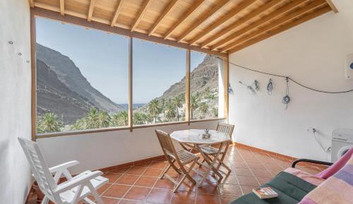 Superior One-Bedroom Apartment with Balcony