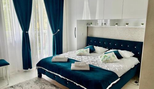 One-Bedroom Apartment with Garden View