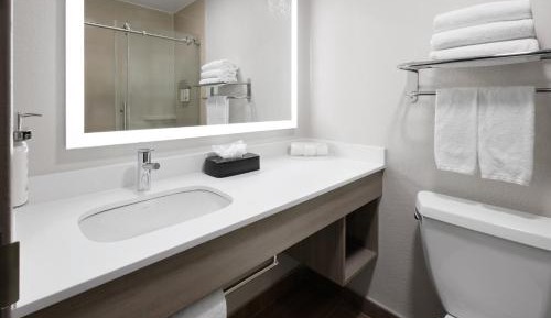 Standard Queen Room with Two Queen Beds