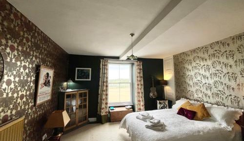 King Room with Mountain View