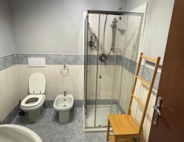 Single Room with Shared Bathroom