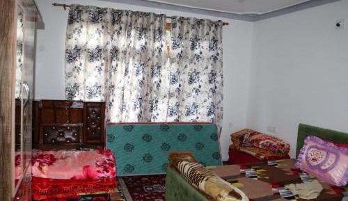 Basic Triple Room with Shared Bathroom
