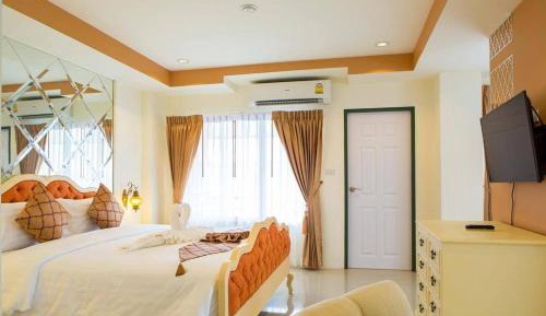 Deluxe King Room