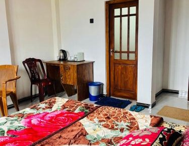 Deluxe Double Room (2 Adults + 1 Child)