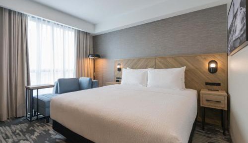 Standard Room, 1 King Bed