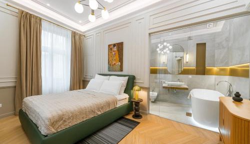 Deluxe One-Bedroom Apartment