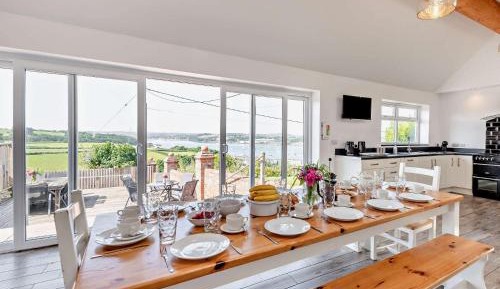 Eleven-Bedroom House