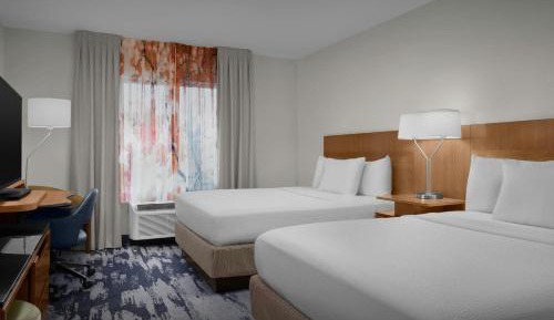 Queen Room with Two Queen Beds - Hearing Accessible