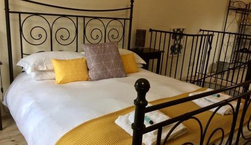 Studio - Split Level