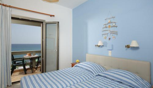 Studio (2 Adults)