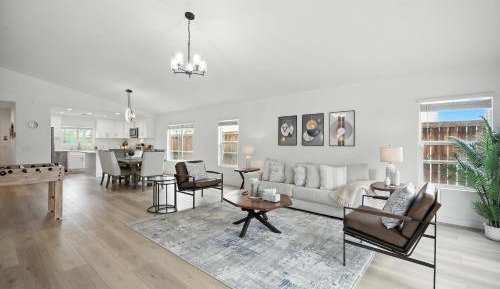 Four-Bedroom Holiday Home