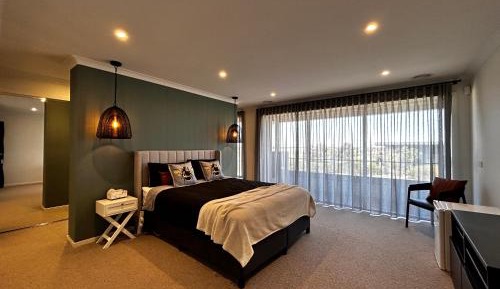 Superior King Room