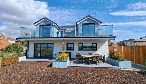 Four-Bedroom Deluxe Home - Oceanfront