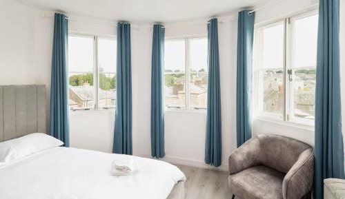 Two-Bedroom Deluxe Apartment