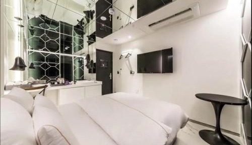 Event Room - No Parking Allowed(Check in from 15:00 on Monday to Thursday, Check in from 18:00 on Friday to Sunday)