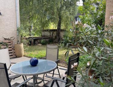 One-Bedroom Apartment with Garden