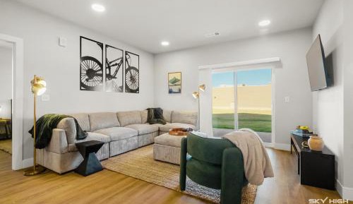 Deluxe Apartment