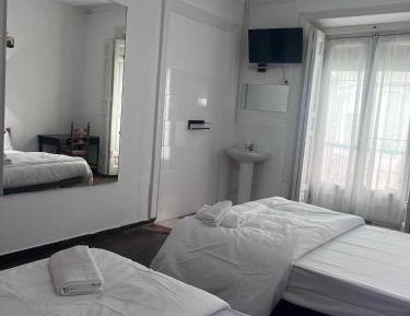 Triple Room with Shared Bathroom