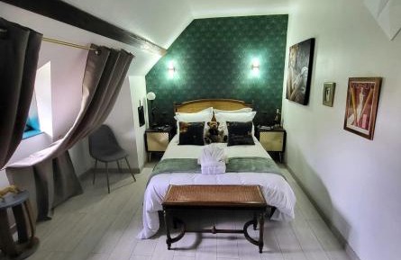 Double Room with Private Bathroom