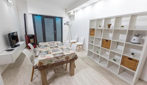 One-Bedroom Apartment with Terrace