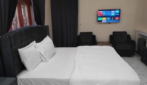 Deluxe Double Room (1 adult + 1 child)