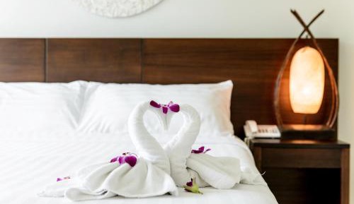 Deluxe Room with Pool View 